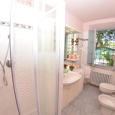 Pieve Di Compito Sleeps 13 Pool Wifi ヴィラ SantʼAndrea di Compito